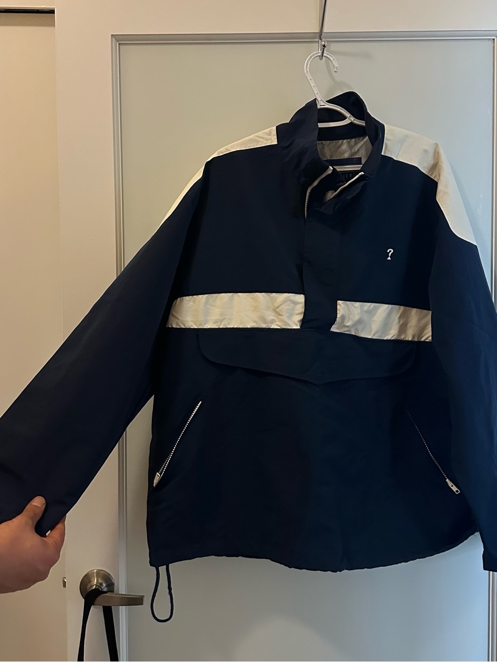 Guess Men’s Navy and Cream Pullover Windbreaker Jacket
